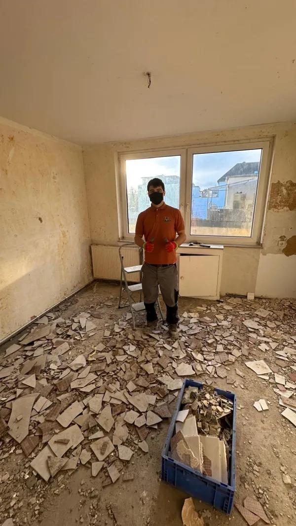 Vorher: Alte Küche vor der selektiven Entkernung in Aachen