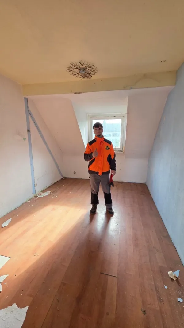 Nachher: Besenreiner Dachboden nach professioneller Messie Entrümpelung in Aachen