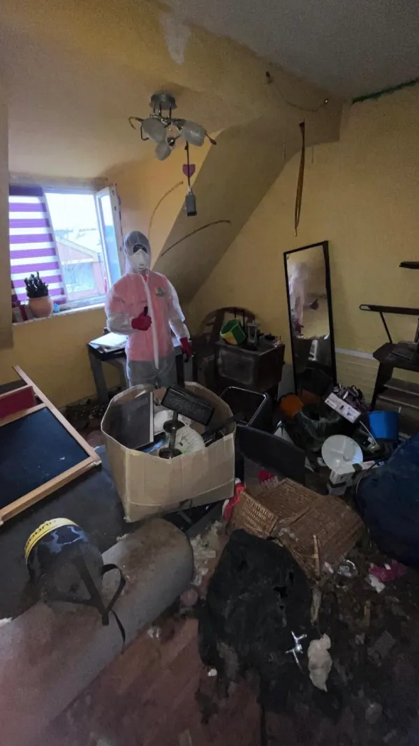 Vorher: Messie-Wohnung in Aachen vor der Desinfektion und Entrümpelung