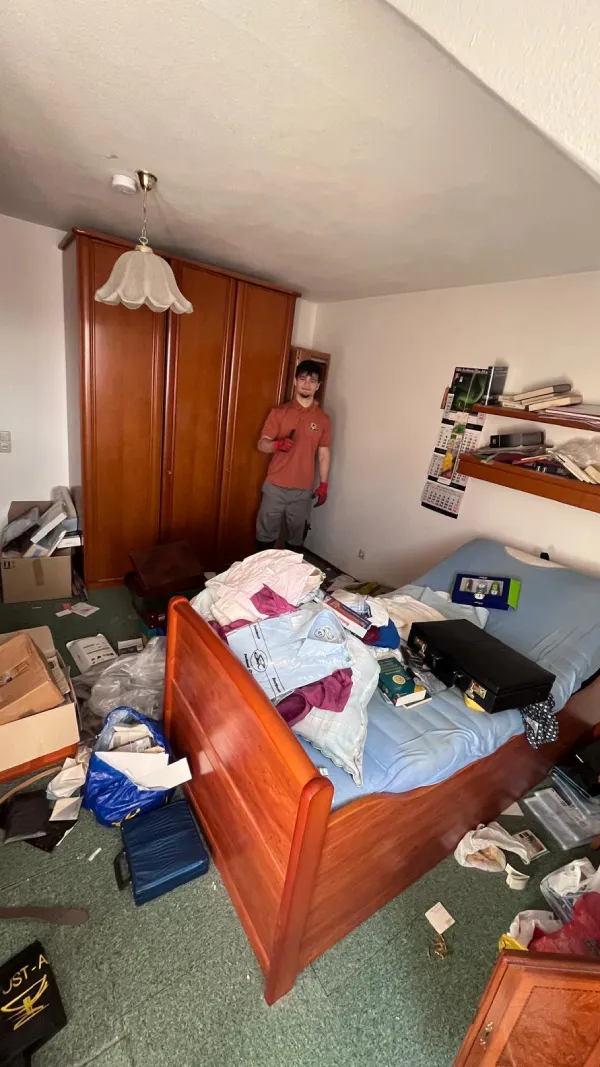 Vorher: Vollgestellter Keller vor der Wohnungsauflösung in Aachen